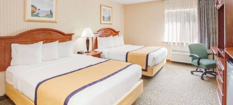 西卡拉马祖温德姆呗盟酒店(Baymont by Wyndham Kalamazoo West)图片