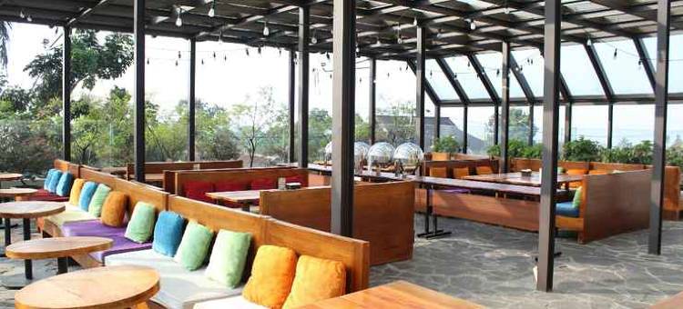 苏卡布米阳台酒店(Balcony Hotel Sukabumi)图片