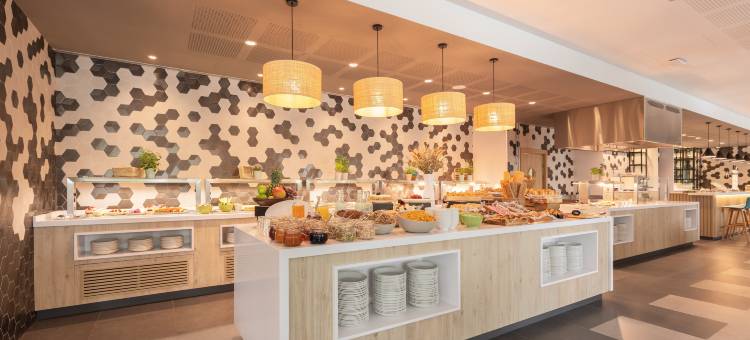 巴塞罗那圣库加特德尔巴列斯假日酒店(Holiday Inn Barcelona - Sant Cugat)图片