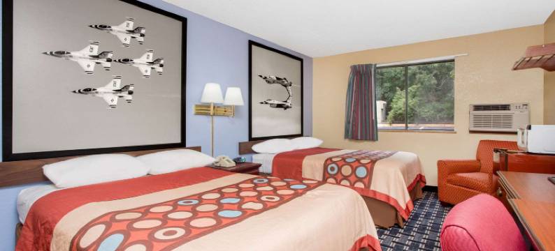 华纳罗宾速8酒店(Super 8 by Wyndham Warner Robins)图片