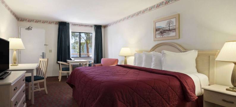 吉尔罗依戴斯酒店(Days Inn by Wyndham Gilroy)图片