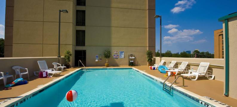 亚特兰大佩里米特购物中心智选假日酒店及套房-洲际酒店集团旗下(Holiday Inn Express & Suites ATLANTA N-PERIMETER MALL AREA by IHG)图片