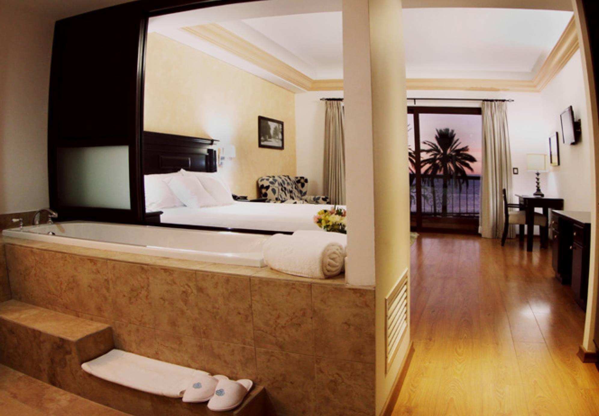 La Posada Hotel & Beach Club-La Paz Updated 2023 Room Price-Reviews & Deals  
