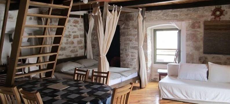 慕尔特沃特拉酒店(Voltera Apartments in Betina Old Town, with Parking Nearby)图片