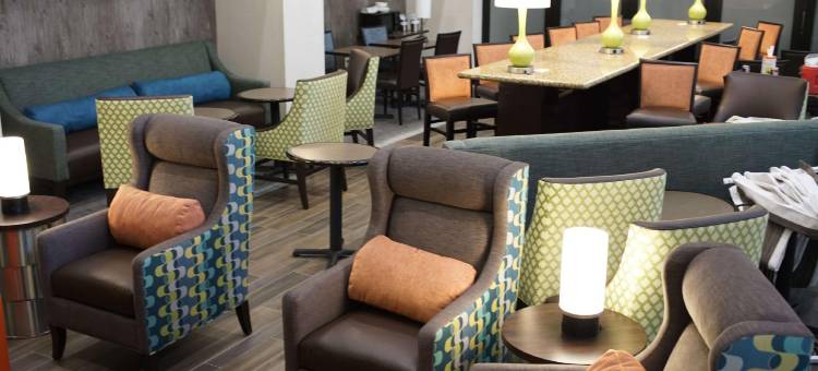 拉斯维加斯机场欢朋套房酒店(Hampton Inn & Suites Las Vegas Airport)图片