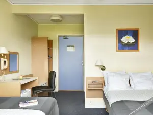 速特酒店(Hotel Surte)