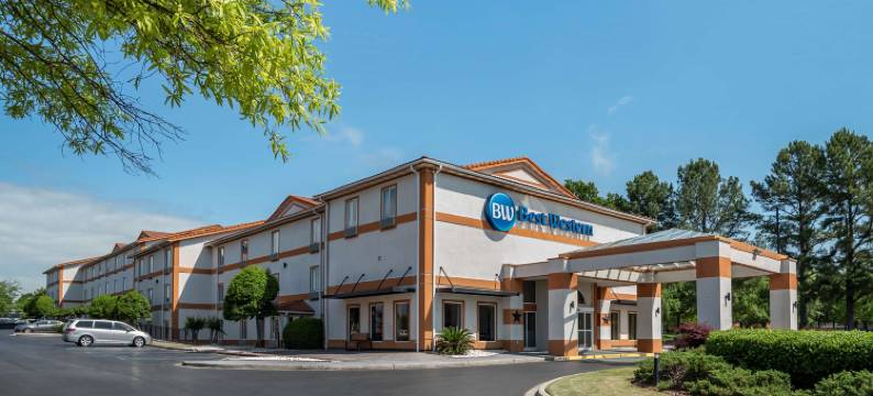 卡尔顿贝斯特韦斯特套房酒店(Best Western Plus Carlton Suites)图片