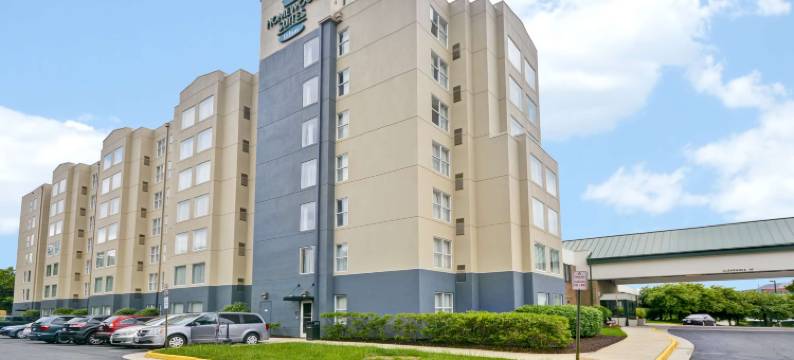 杜勒斯国际机场Homewood酒店(Homewood Suites by Hilton - Dulles Int'l. Airport)图片