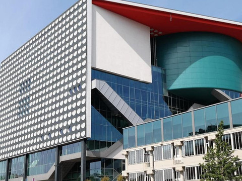 乌得勒支中央车站皇冠假日酒店