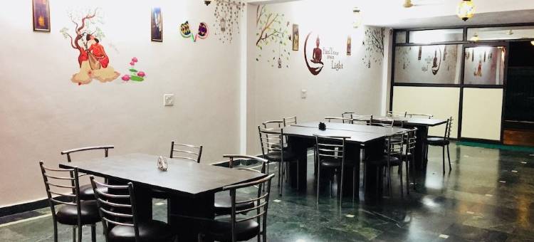 OYO 19535 塔吉尼瓦斯酒店(Hotel Taj Niwas)图片