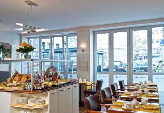 Town Hotel Wiesbaden - Kleines Privathotel in Bestlage Hotel Overview