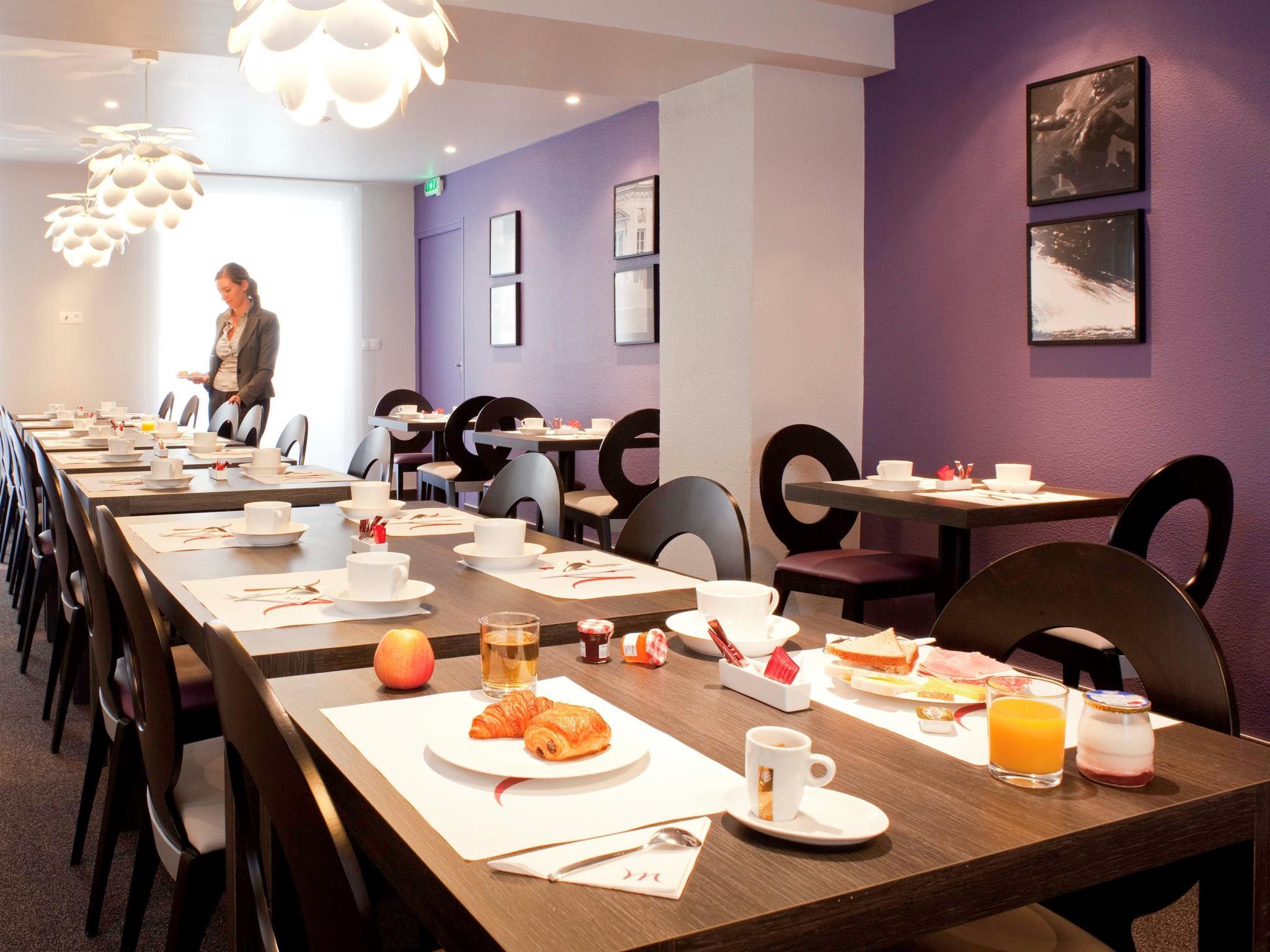 Hôtel Mercure Versailles ChâteauOver view