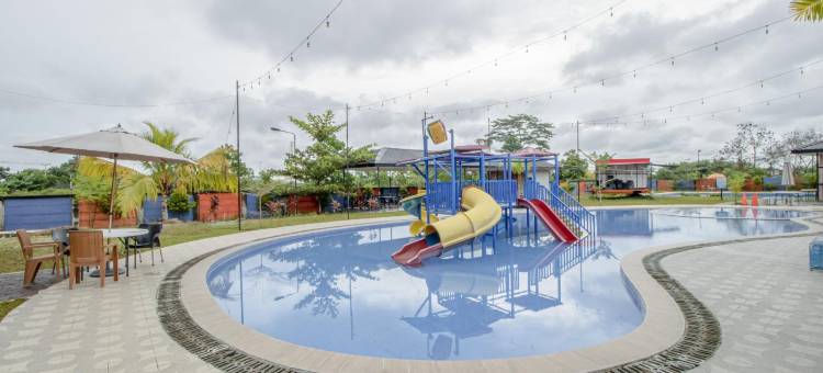 北干巴鲁德纳欢乐区酒店(DNA Fun Zone Pekanbaru)图片