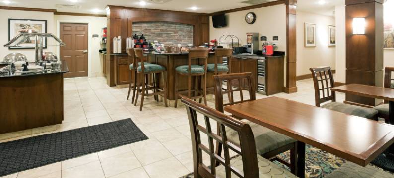 Staybridge Suites 密尔沃基机场南(Staybridge Suites MILWAUKEE AIRPORT SOUTH by IHG)图片