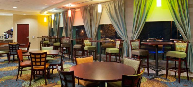 智选假日套房酒店匹兹堡(Holiday Inn Express & Suites PITTSBURGH WEST - GREEN TREE by IHG)图片