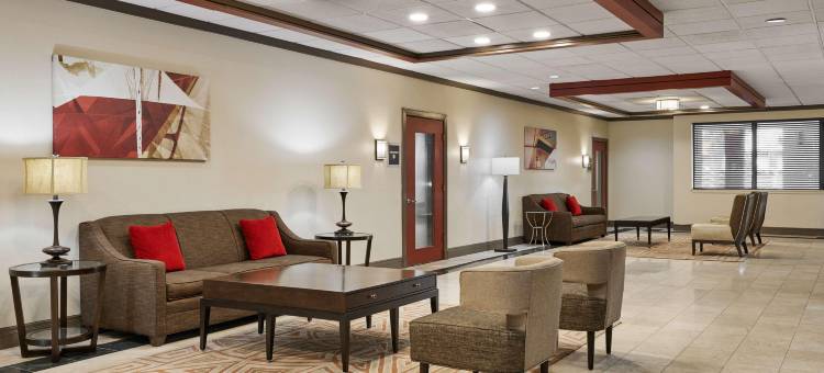 密尔沃基机场贝斯特韦斯特优质酒店及会议中心(Best Western Plus Milwaukee Airport Hotel  Conference Center)图片