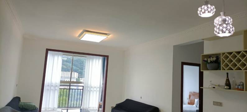 周春梅公寓(明湖路1号分店)图片