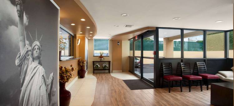 Super 8 by Wyndham Bronx图片