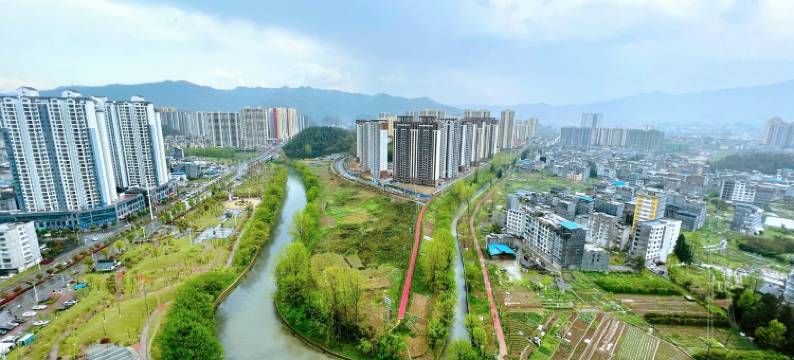 亲子出游腾龙洞龙船水乡齐岳山公寓(清源大道分店)图片