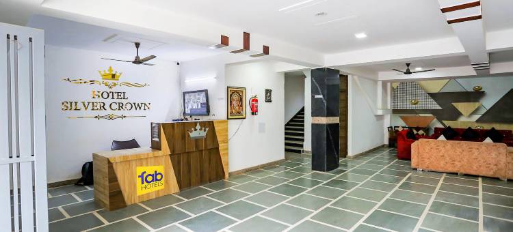 Fab酒店银皇冠(FabHotel New Silver Crown)图片