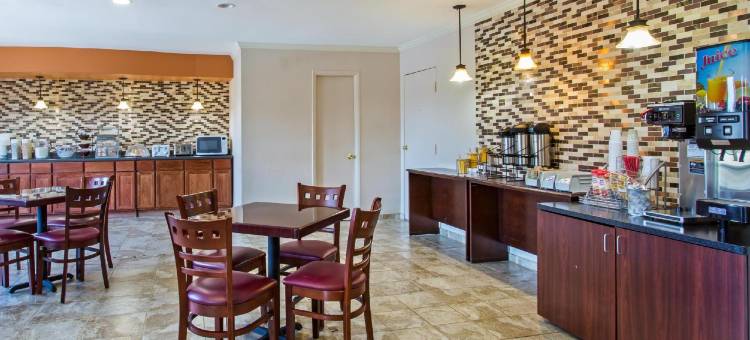 马纳萨斯巴特菲尔德戴斯酒店(Days Inn by Wyndham Manassas Battlefield)图片