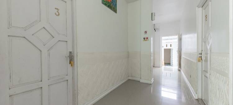 Buntok 红多兹酒店 JK Residence-Pahlawan 沙里亚(RedDoorz Syariah @ JK Residence Pahlawan Buntok)图片