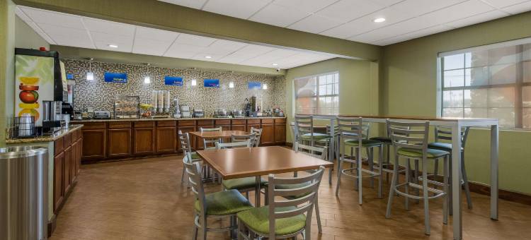 坦普尔贝斯特韦斯特套房酒店(Best Western Temple Inn  Suites)图片