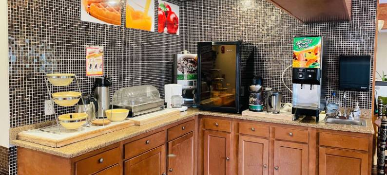 速8酒店-由温德姆管理-格洛斯特(Super 8 by Wyndham Gloucester)图片