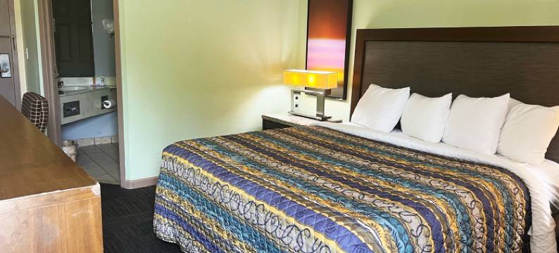 梅肯棕榈树长住酒店(Red Carpet Inn-Macon)图片