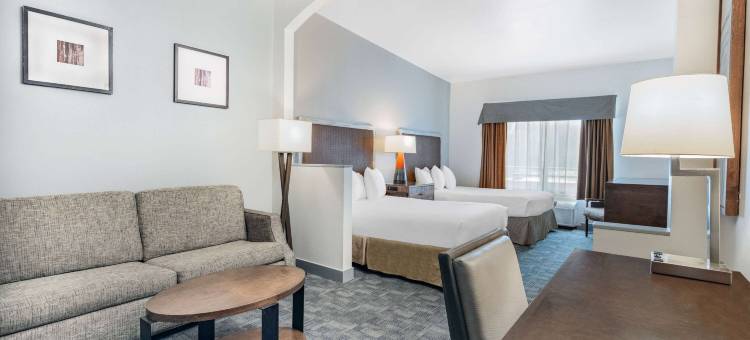 贝克斯菲尔德北华美达酒店(Ramada by Wyndham Bakersfield North)图片