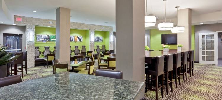 智选假日套房酒店海斯(Holiday Inn Express & Suites Hays)图片