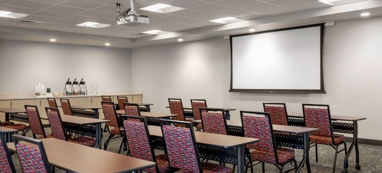 艾恩芒廷唐普雷斯套房酒店(TownePlace Suites Iron Mountain)图片