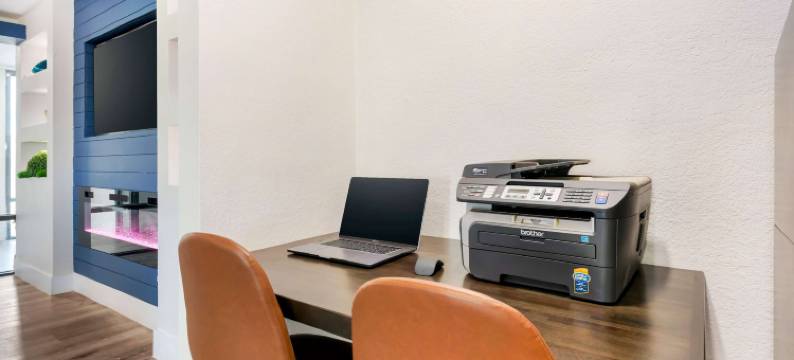 奥兰多温德姆速 8 酒店(近佛罗里达购物中心)(Super 8 by Wyndham Orlando Near Florida Mall)图片