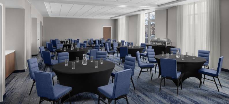 奥勒姆大学城万怡酒店(Courtyard Orem University Place)图片