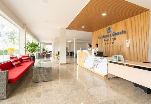 Sandunes Beach Resort & Spa Hotel Overview