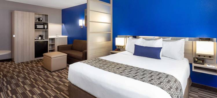 贝瑟尔/丹伯里温德姆麦客达套房酒店(Microtel Inn & Suites by Wyndham Bethel/Danbury)图片