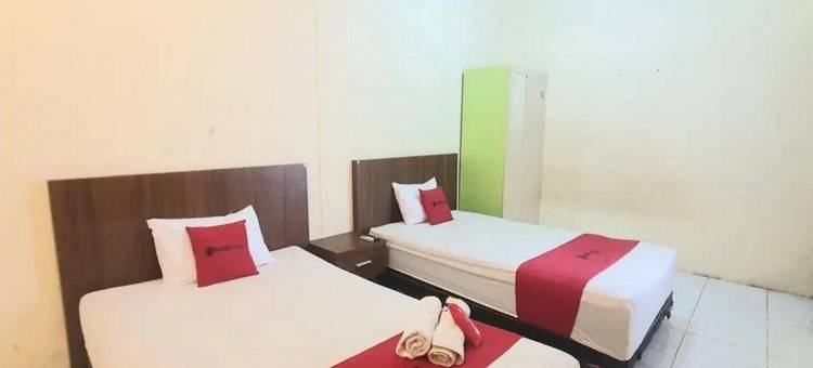 近PGRI坎州阪大学红多兹酒店(RedDoorz Near Universitas Pgri Kanjuruhan)图片