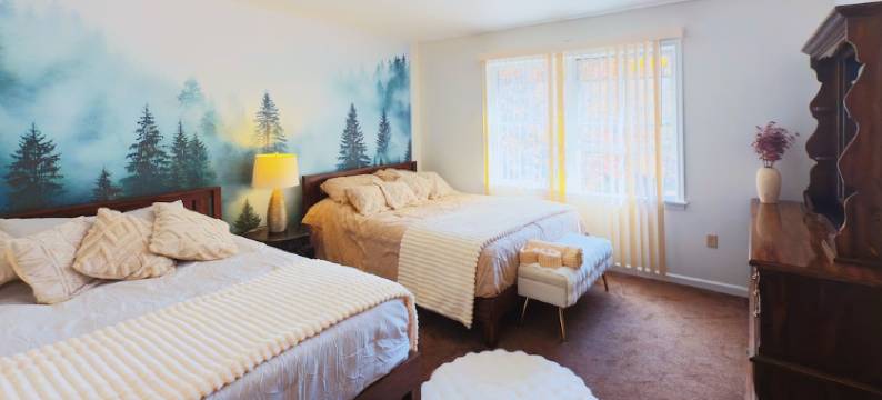 Pocono Escape with huge Pool HOT TUB,GAMEROOM,FIREPIT,near Camelback & Kalahari图片