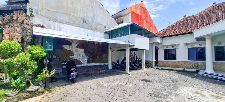 OYO 94019 Griya Wisata伊斯兰酒店(RedDoorz Syariah at Griya Wisata Wonogiri)图片