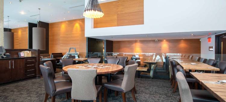 卡尔加里南珊德曼套房酒店(Sandman Hotel & Suites Calgary South)图片