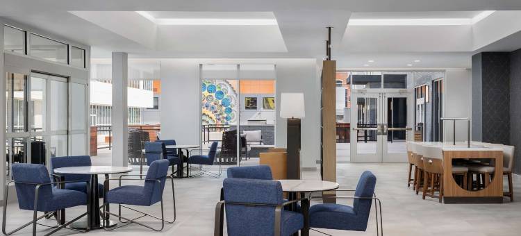 辛辛那提纽波特希尔顿欣庭套房酒店(Homewood Suites by Hilton Newport Cincinnati)图片