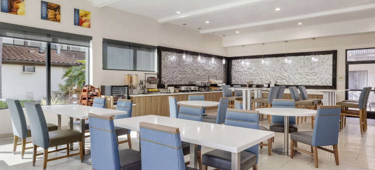 卡尔斯巴德贝斯特韦斯特海滨酒店(Best Western Carlsbad by the Sea)图片