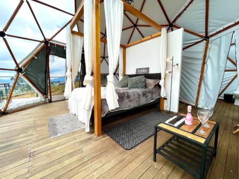 Tominé水库景观豪华露营温泉(Glamping Spa con vista embalse de Tominé)