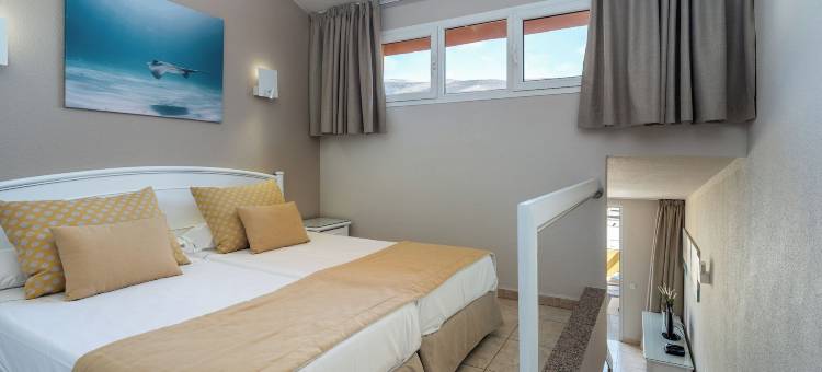 蓬玛丽娜酒店(Apartamentos Punta Marina by LIVVO)图片