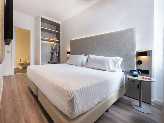 巴塞罗那机场怡思得酒店