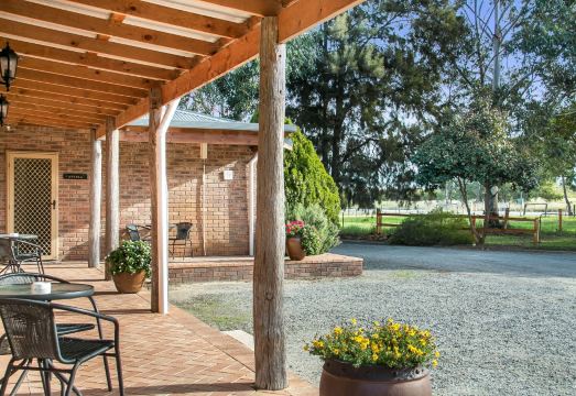 Coranda Lodge Hotel Overview