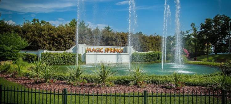 Convenient Location and Modern Comfort - Charming Getaway图片