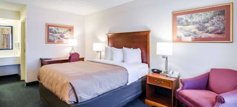 林奇堡大学附近凯艺酒店(Quality Inn Lynchburg Near University)图片