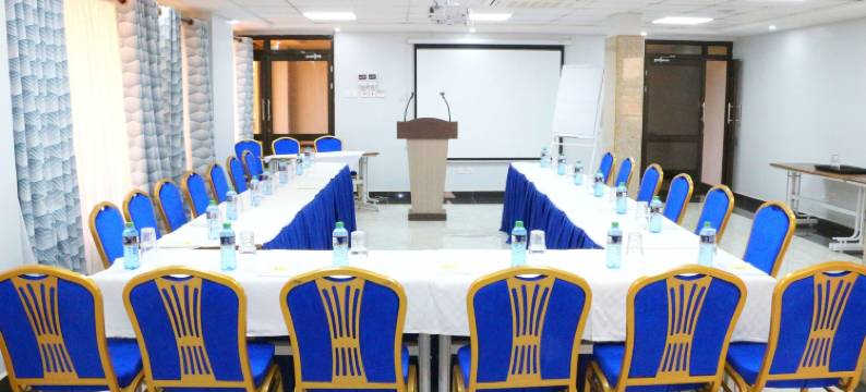 普林尼亚斯酒店(Prinias Hotel)图片