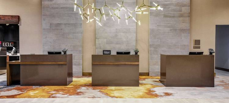 琼斯伯勒红太狼希尔顿大使套房酒店及会议中心(Embassy Suites Jonesboro Red Wolf Convention Center)图片